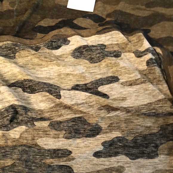 Camo Short Sleeves Tshirt - Picture 5 of 7